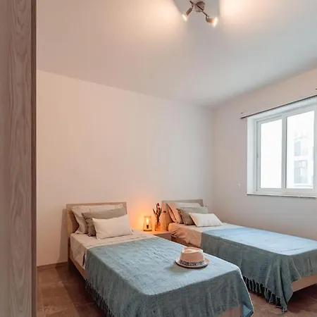アパート Chic 2-bed In Il-gzira グジラ