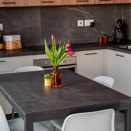 アパート Chic 2-bed In Il-gzira