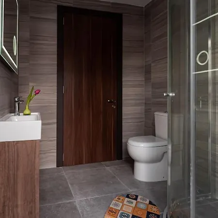 Chic 2-bed In Il-gzira アパート グジラ