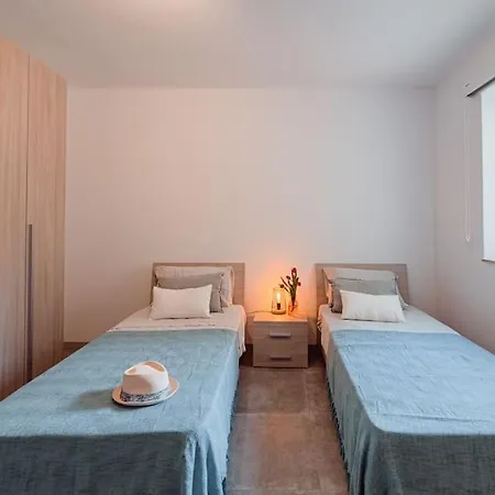 アパート Chic 2-bed In Il-gzira グジラ