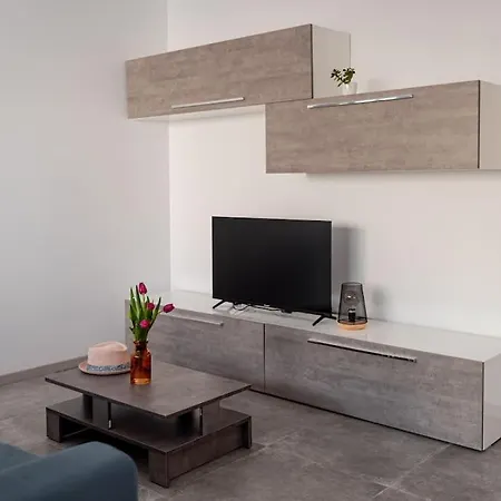 Chic 2-bed In Il-gzira Lägenhet *