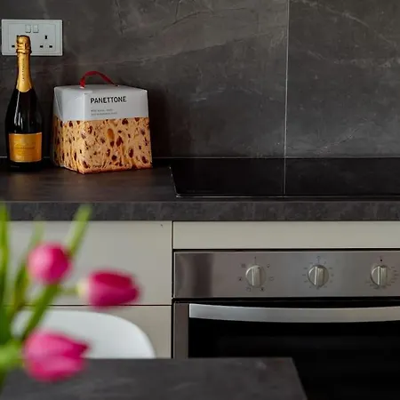 Chic 2-bed In Il-gzira Apartmán Gzira