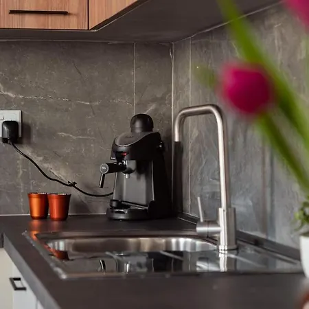 Chic 2-bed In Il-gzira *